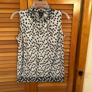 Worthington Petite PS NWOT black and white top